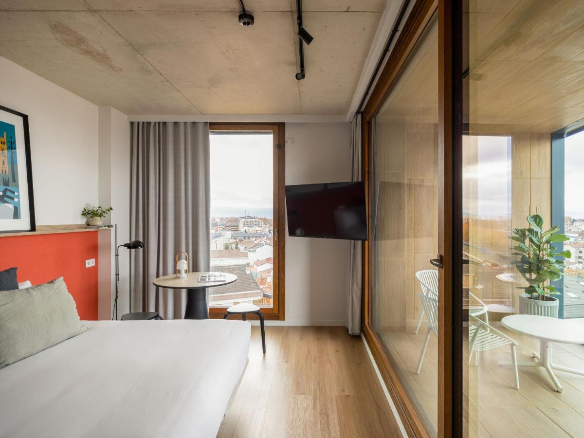 Kora Green City - Aparthotel Passivhaus บิโตเรีย-กัสเตซ ภายนอก รูปภาพ