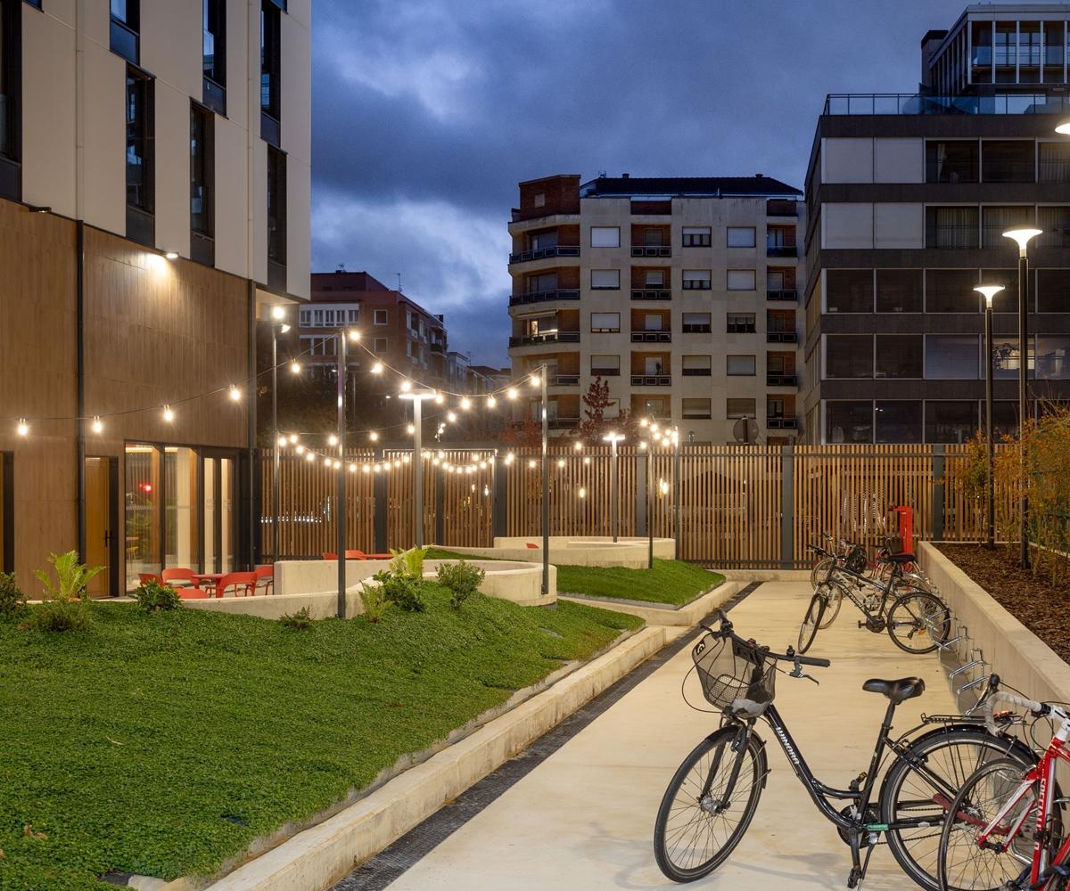 Kora Green City - Aparthotel Passivhaus บิโตเรีย-กัสเตซ ภายนอก รูปภาพ